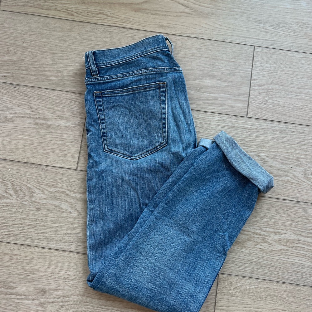 J CREW JEANS (31 x 32)
